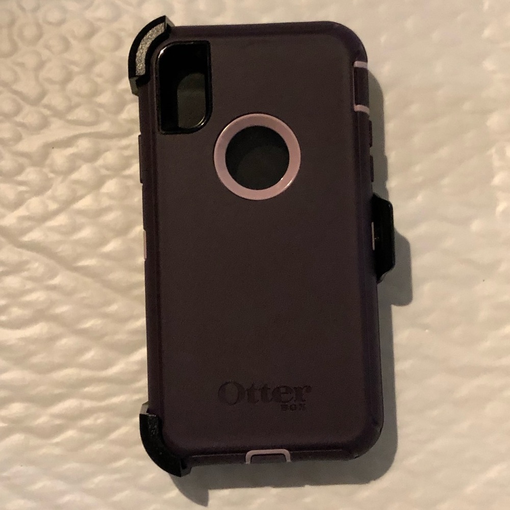 iPhone X/XS OtterBox Defender Series in Plum Color